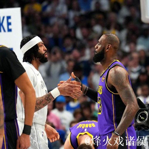 詹姆斯18+10难救主 独行侠缺东欧仍大胜湖人终结5连败