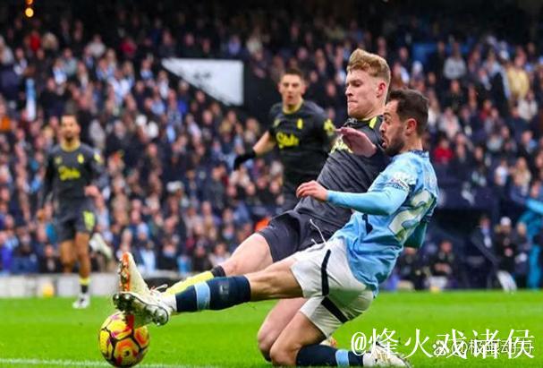 英超-桑德兰0-0曼城握手言和 B席破门被吹格瓦迪奥尔中框 英超-桑德兰0-0曼城握手言和 B席破门被吹格瓦迪奥尔中框