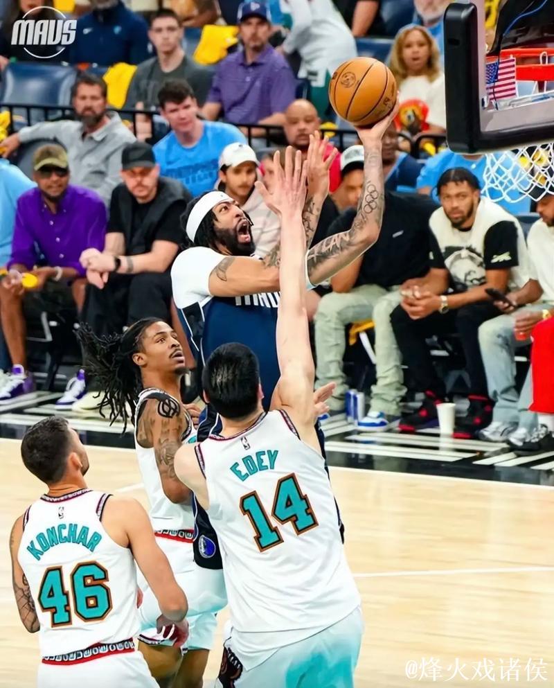 莫兰特三双助灰熊终结雄鹿4连胜 火箭力克独行侠惊险过关